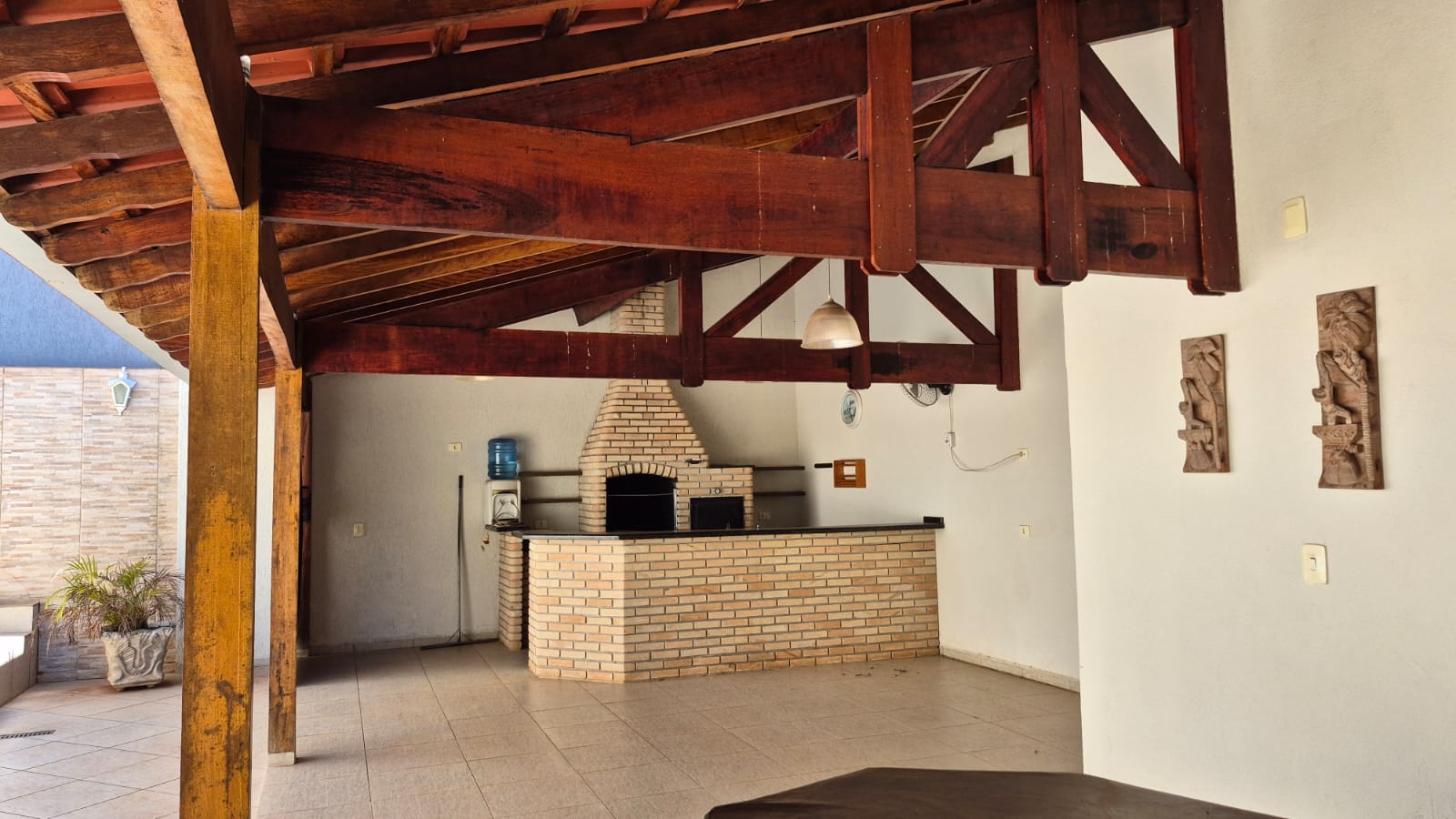 foto do anúncio Magnífica Residência: 450m² de Conforto, Lazer Impecável e Localização Perfeita