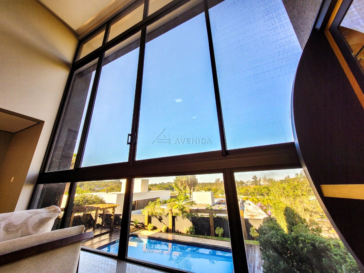 foto do anúncio Casa de Alto Padrão com Vista para o Lago à Venda no Condomínio Royal Park – Londrina/PR  (12713)