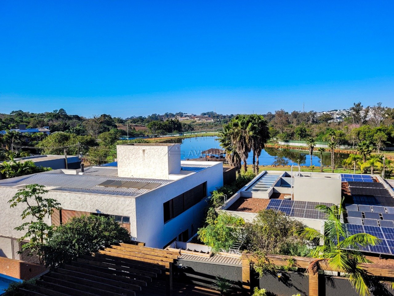 foto do anúncio Casa de Alto Padrão com Vista para o Lago à Venda no Condomínio Royal Park – Londrina/PR  (12713)