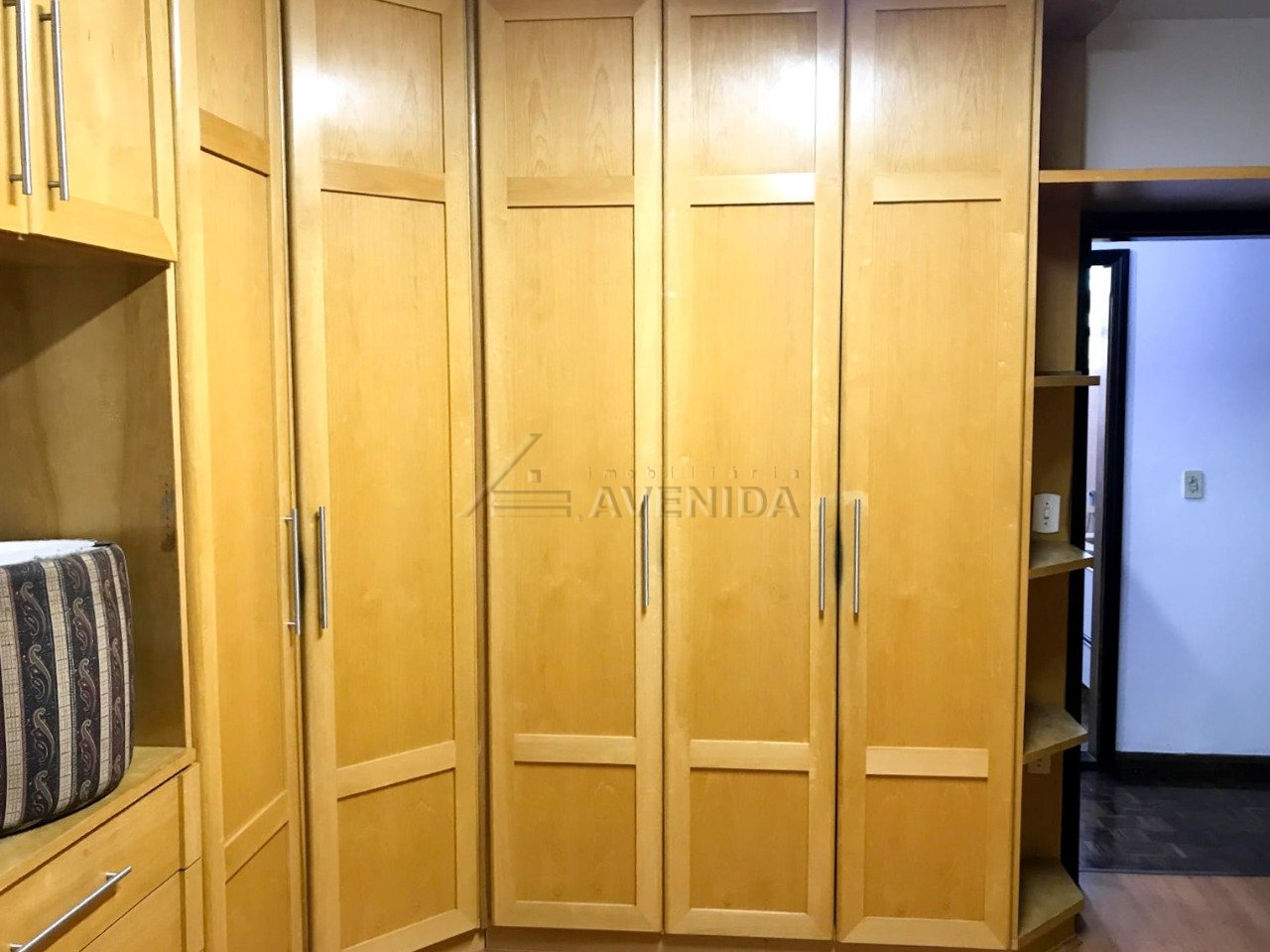 foto do anúncio Casa Assobrada com 5 Quartos e 540 m² à Venda no Centro de Londrina – Ampla Área de Lazer (10741)