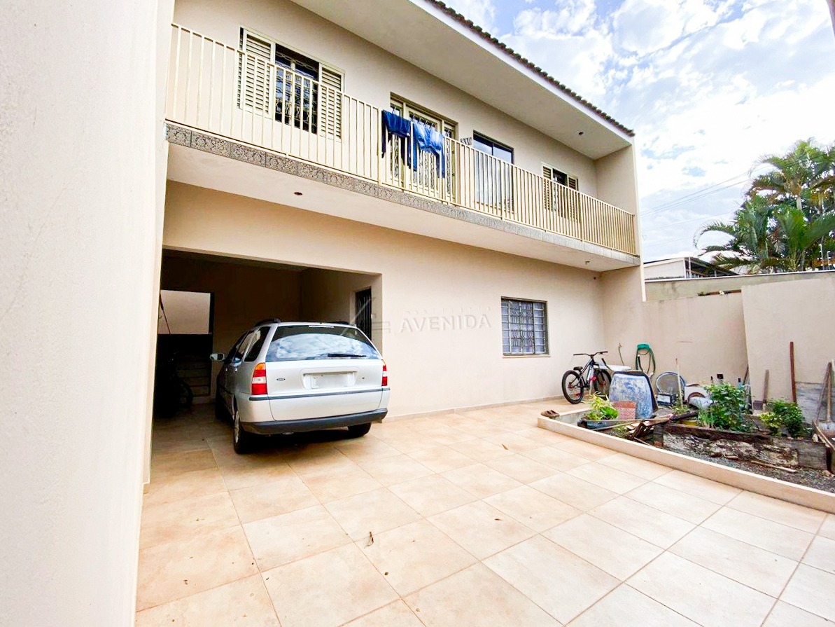 foto do anúncio Sobrado Amplo com 6 Quartos (1 Suíte) e 230 m² à Venda no Jardim Monte Belo – Londrina/PR  (12500)