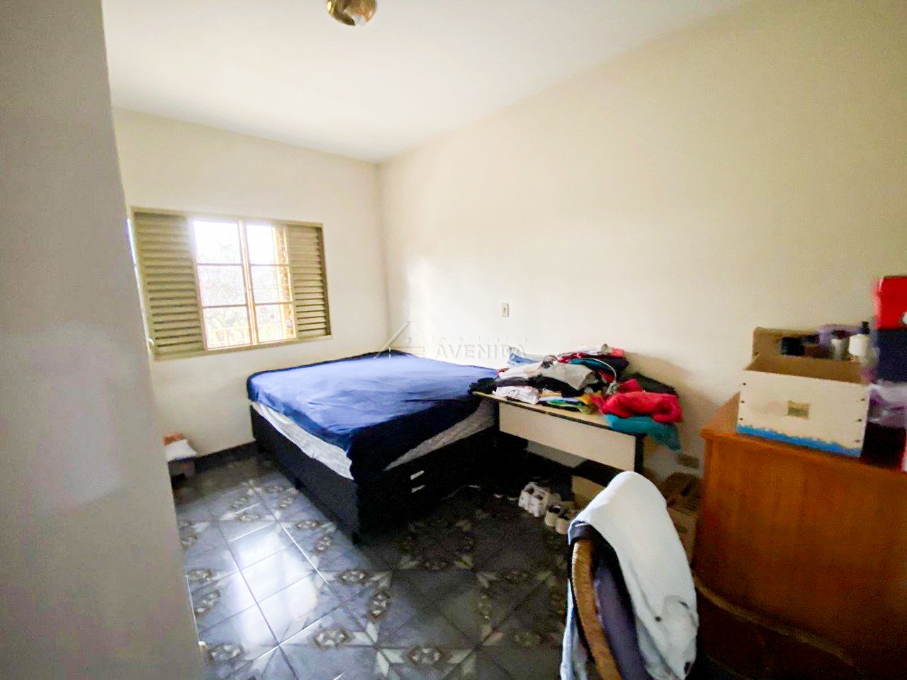 foto do anúncio Sobrado Amplo com 6 Quartos (1 Suíte) e 230 m² à Venda no Jardim Monte Belo – Londrina/PR  (12500)