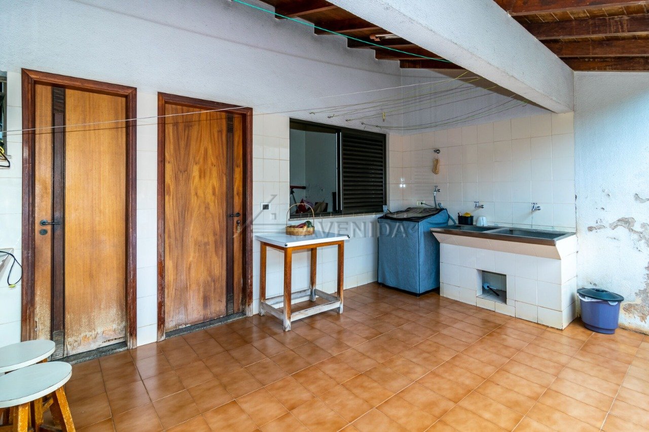 foto do anúncio Casa à Beira do Lago com 4 Quartos – 1.300m² no Jardim do Lago, Londrina (Ref. 11884)