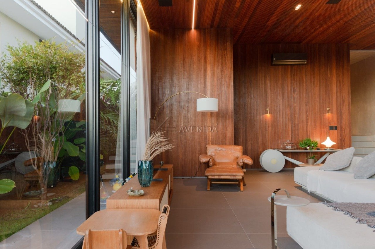 foto do anúncio Casa de Alto Padrão à Venda no Condomínio Royal Forest – Londrina (Ref. 12819)