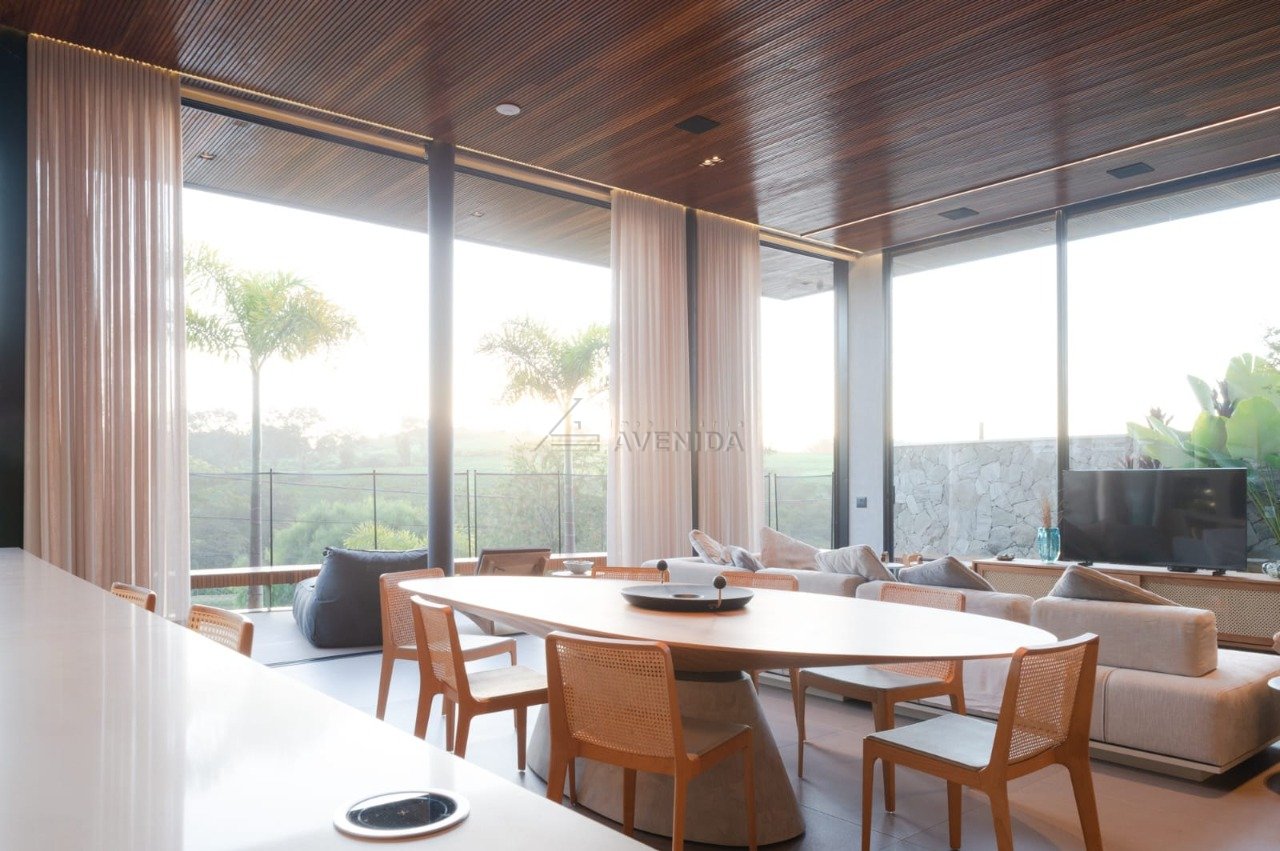 foto do anúncio Casa de Alto Padrão à Venda no Condomínio Royal Forest – Londrina (Ref. 12819)