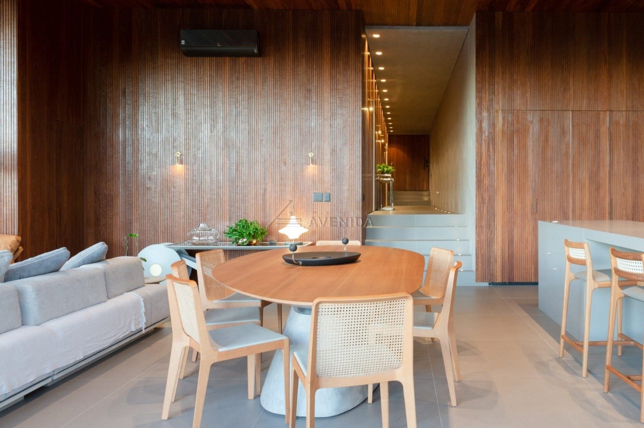 foto do anúncio Casa de Alto Padrão à Venda no Condomínio Royal Forest – Londrina (Ref. 12819)