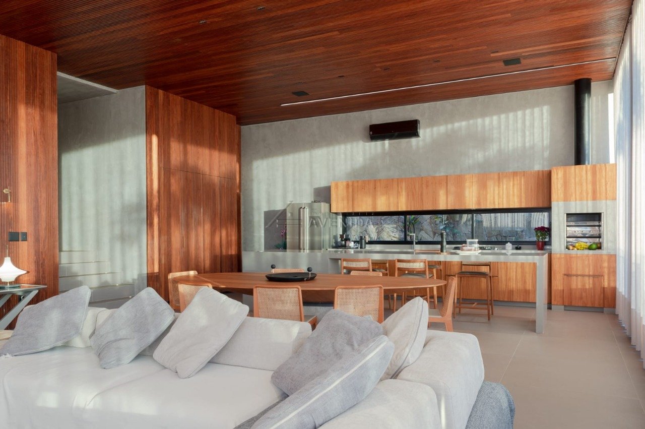 foto do anúncio Casa de Alto Padrão à Venda no Condomínio Royal Forest – Londrina (Ref. 12819)