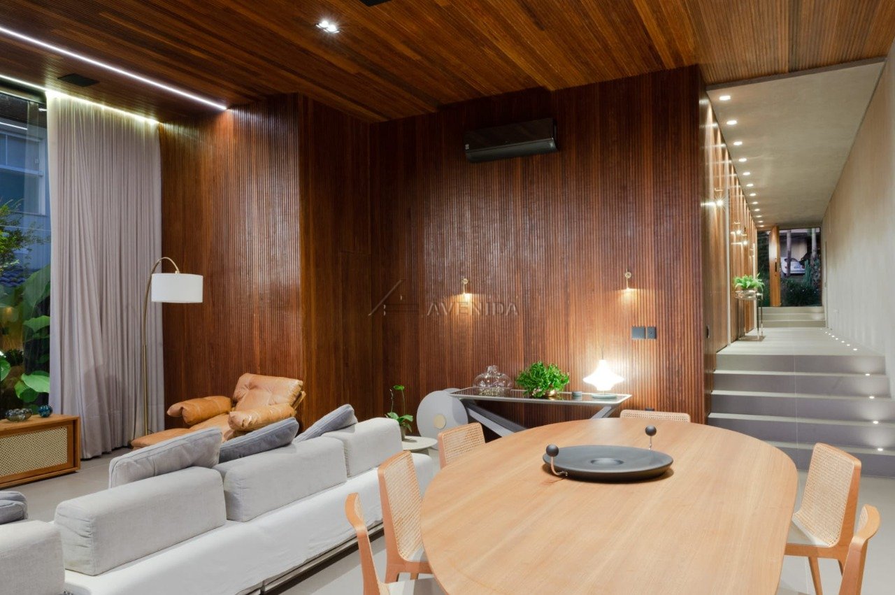 foto do anúncio Casa de Alto Padrão à Venda no Condomínio Royal Forest – Londrina (Ref. 12819)