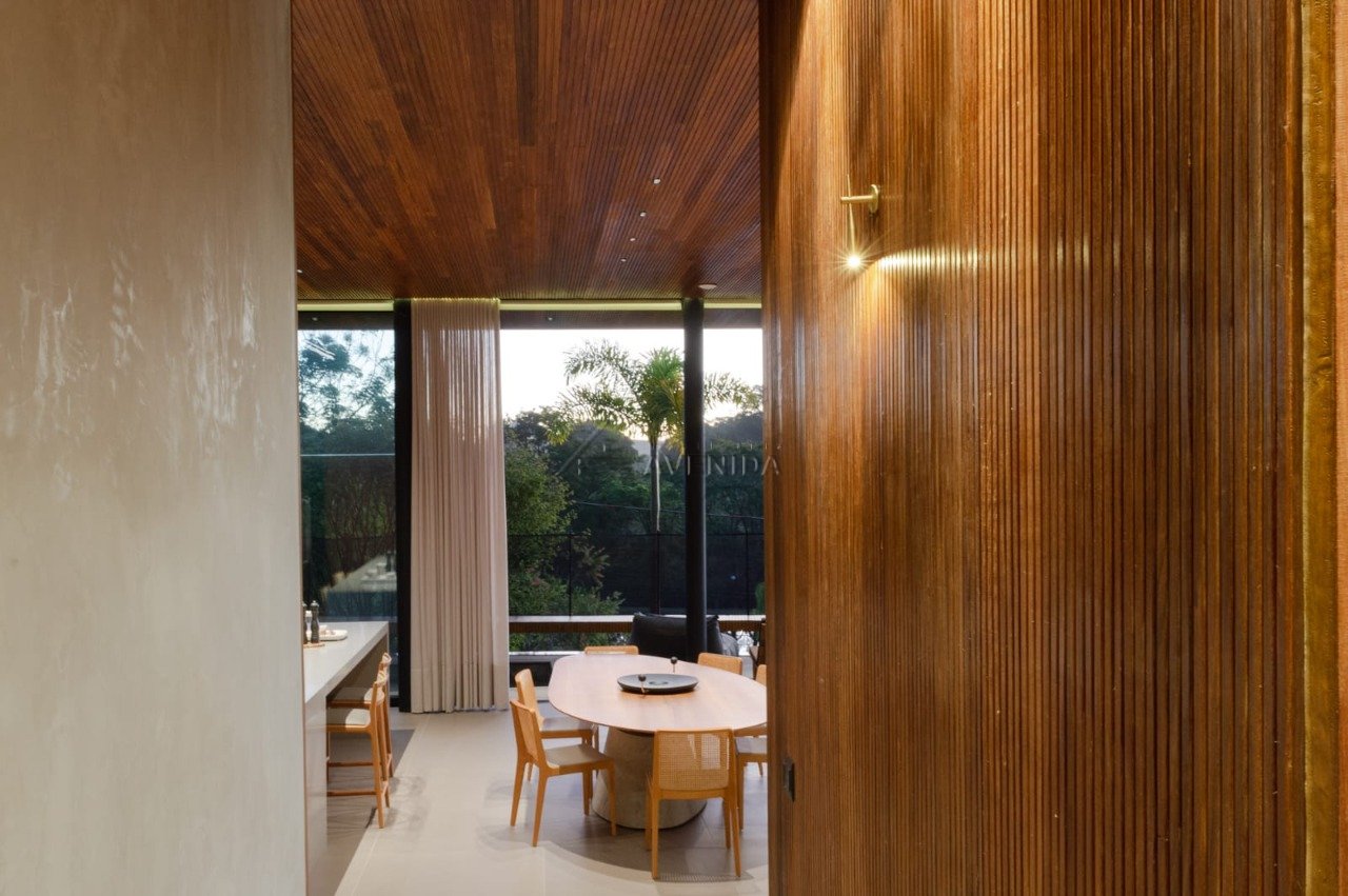 foto do anúncio Casa de Alto Padrão à Venda no Condomínio Royal Forest – Londrina (Ref. 12819)