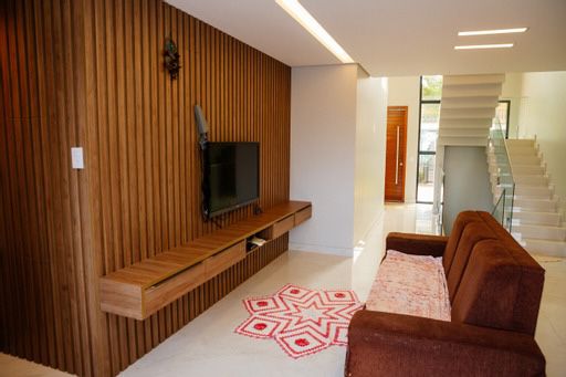 foto do anúncio Casa de Alto Padrão no Lago Parque | 3 Quartos (2 Suítes) | 2 Vagas | Londrina