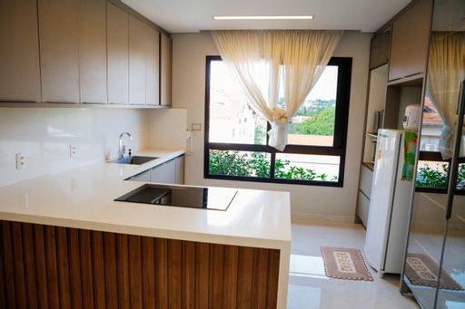 foto do anúncio Casa de Alto Padrão no Lago Parque | 3 Quartos (2 Suítes) | 2 Vagas | Londrina